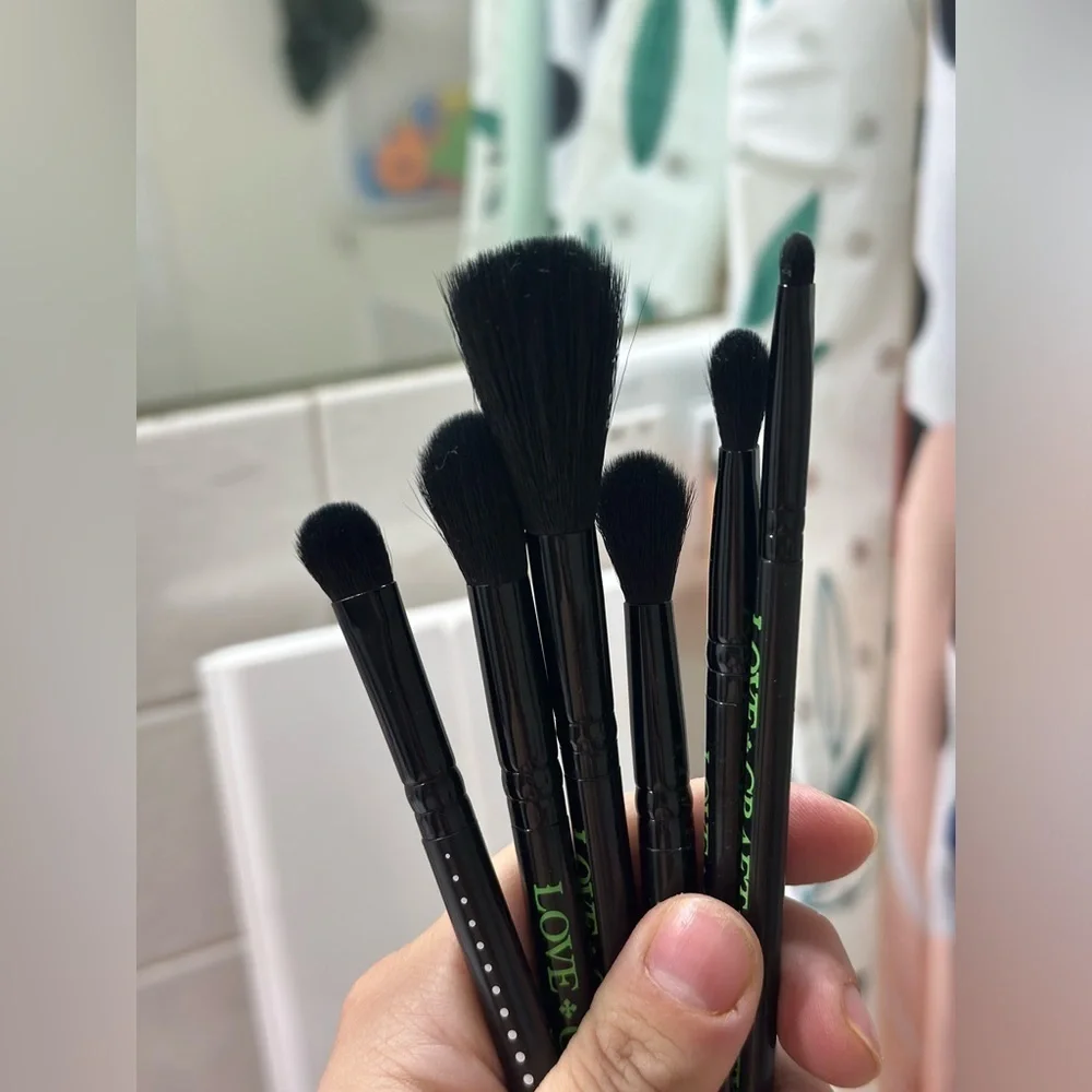 NEW Love Craft Beauty 7 piece makeup brush set